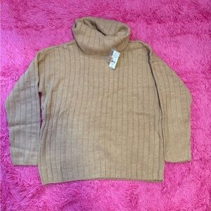 NWT women’s turtleneck beige/brown sweater size large